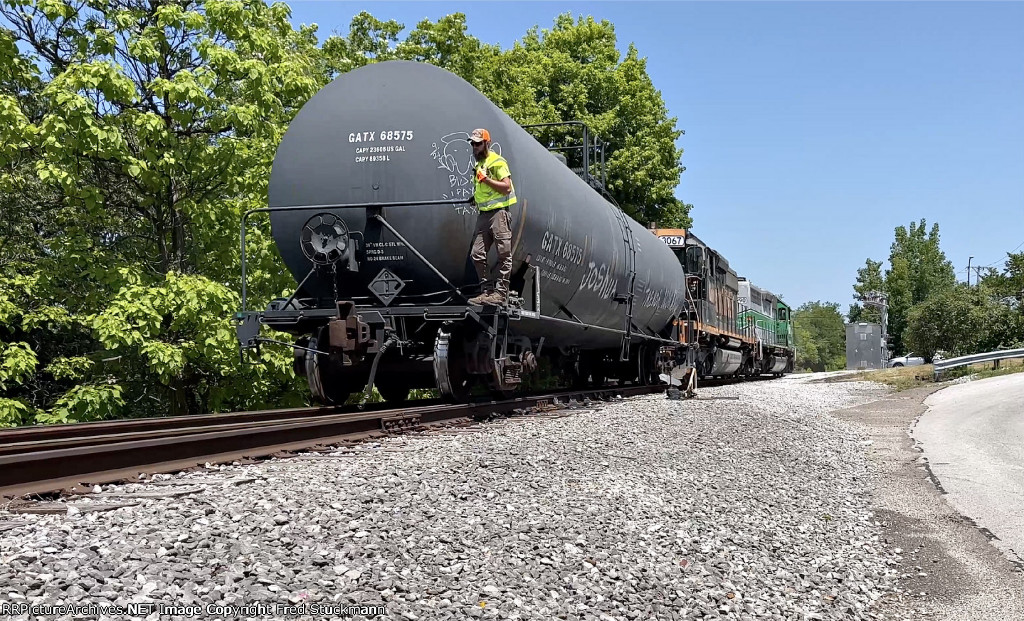 GATX 68575 has led them across Fairchild Ave.